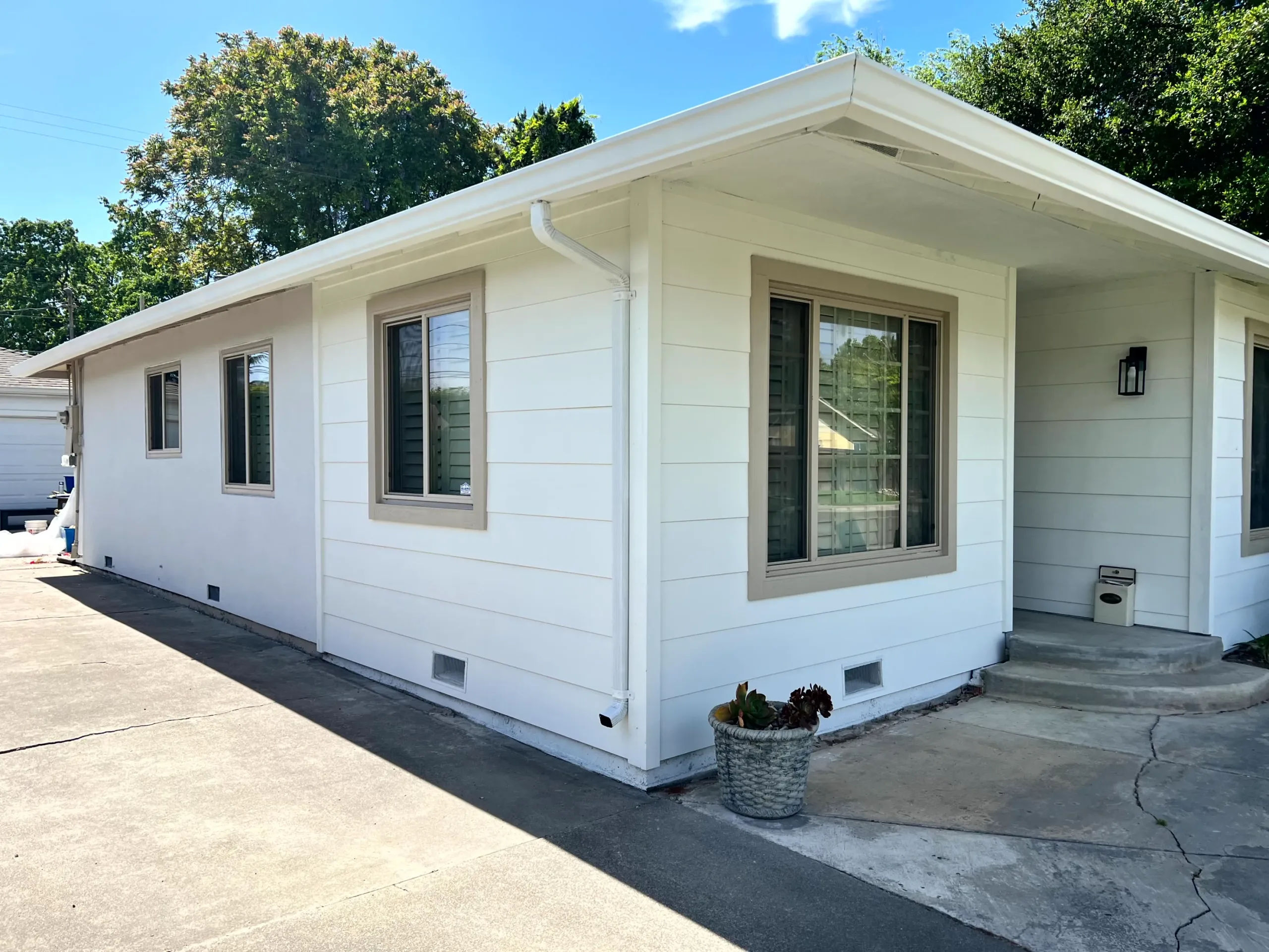 20220404_194256070_iOS