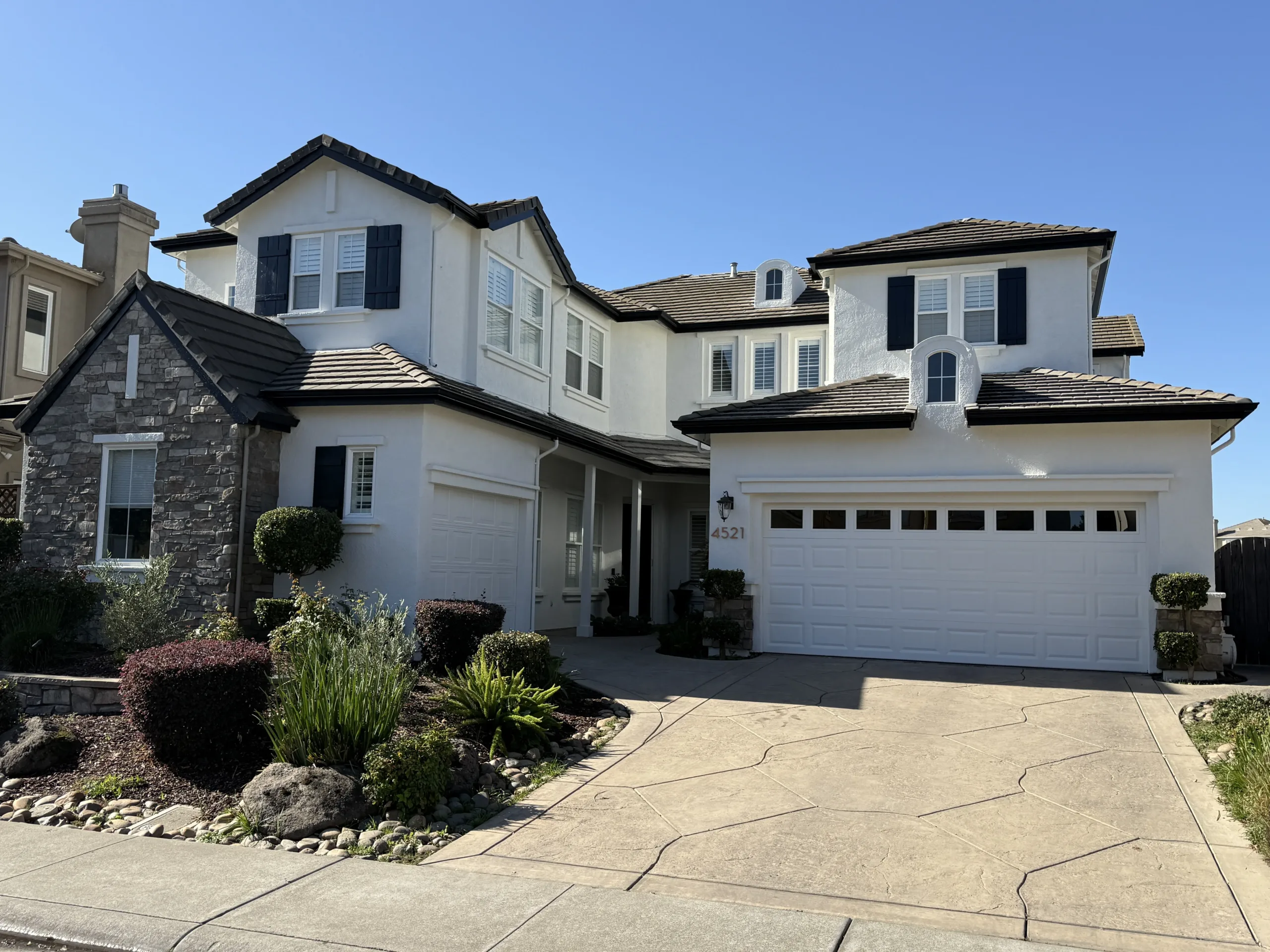 20241021_180549195_iOS